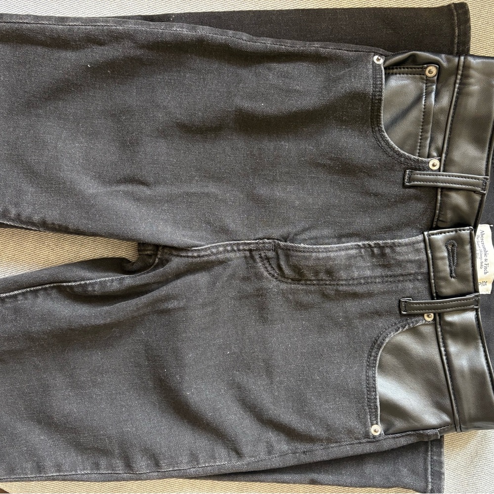Abercrombie & Fitch Black Skinny Jeans